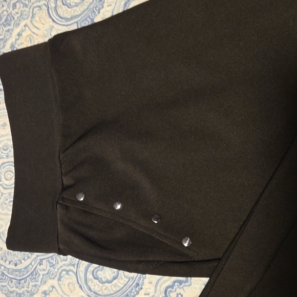 Lark + Grey Straight Leg Black Pants with Rivets Women Size 1X - Picture 6 of 6